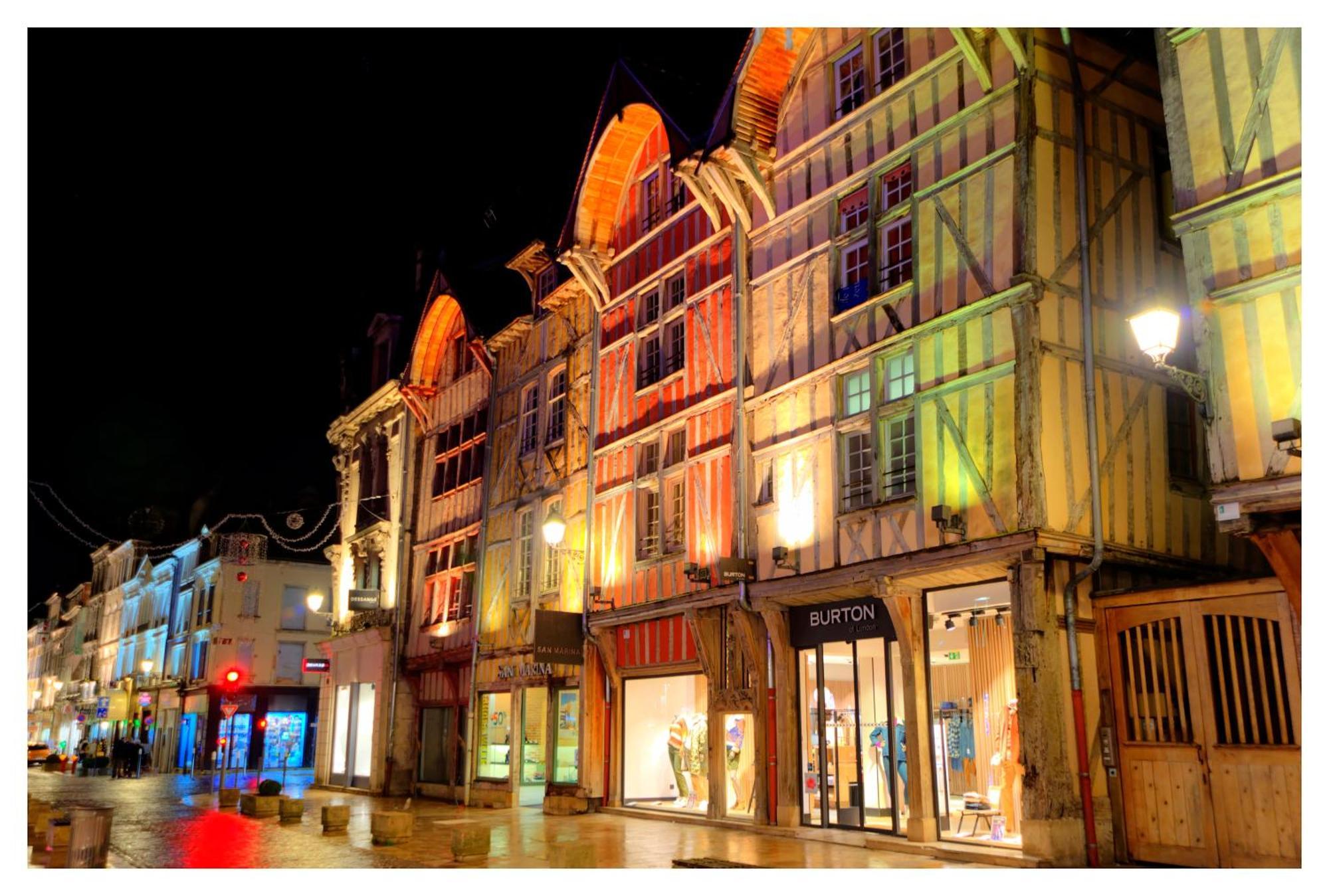 Les Chalets Aux Gites D'Orient Geraudot Exterior photo